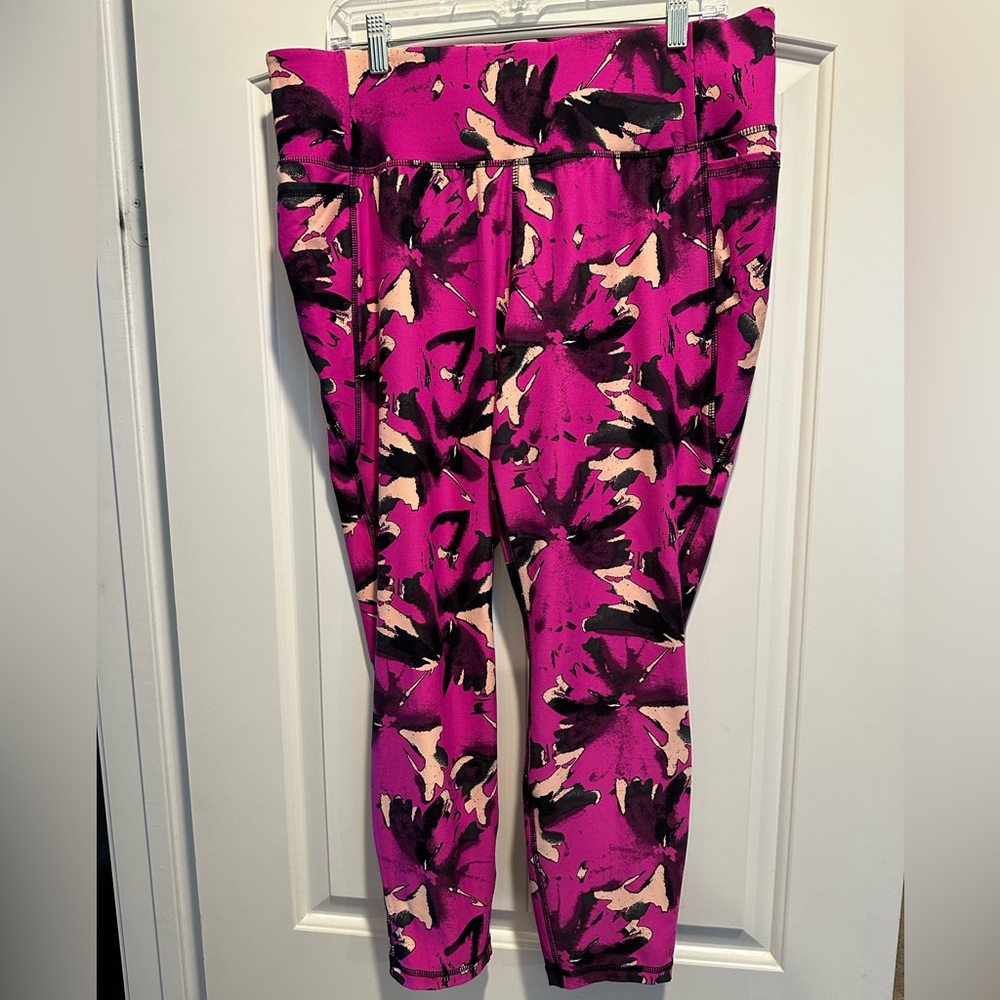 Livi acitive ankle length leggings 18/20